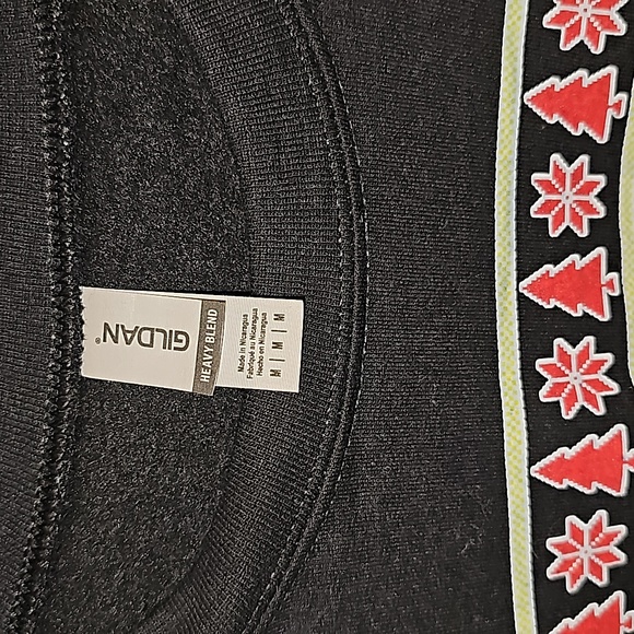 Merry Swiftmas Sweatshirt (M) Taylor Swift - Picture 3 of 4